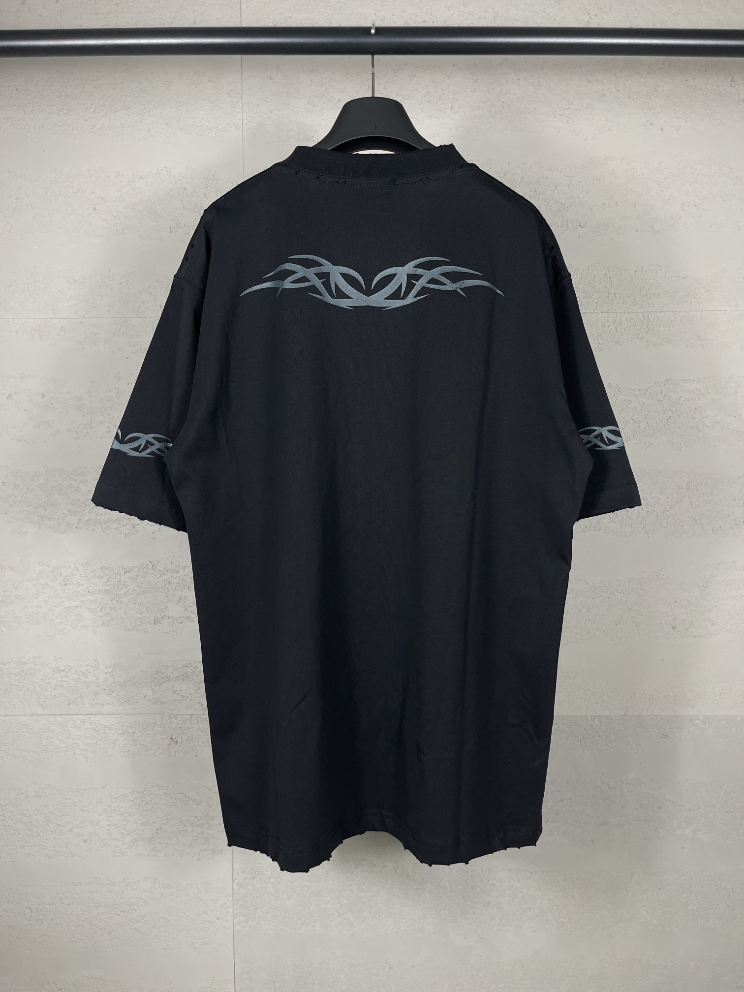 11_Balenciaga T-shirt