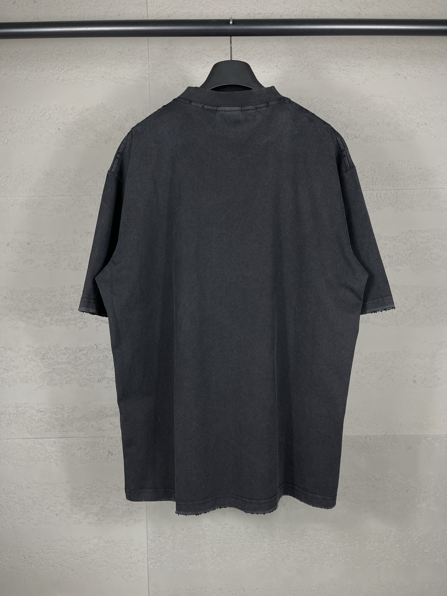 19_Balenciaga T-shirt