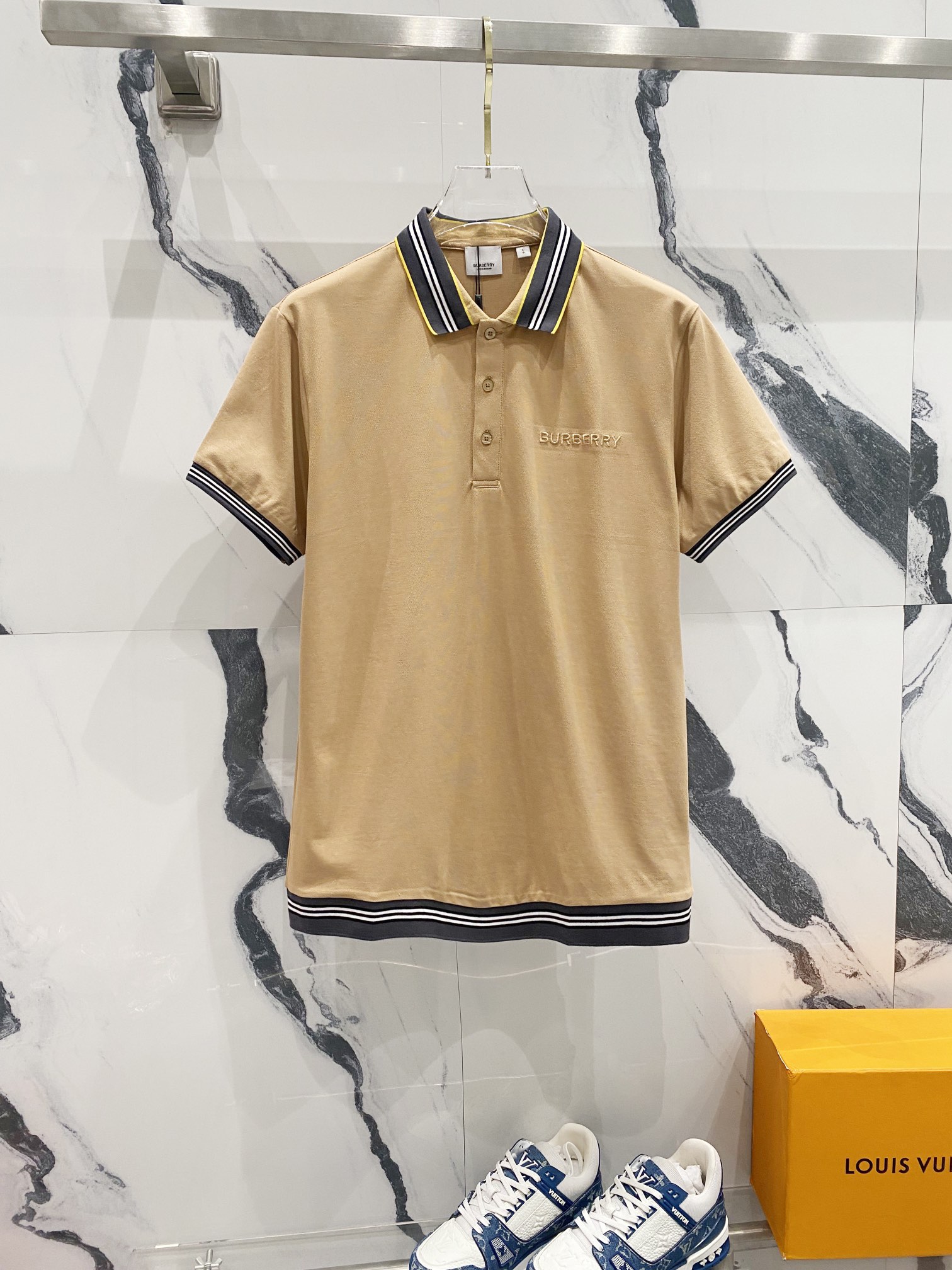 11_Burberry Polo