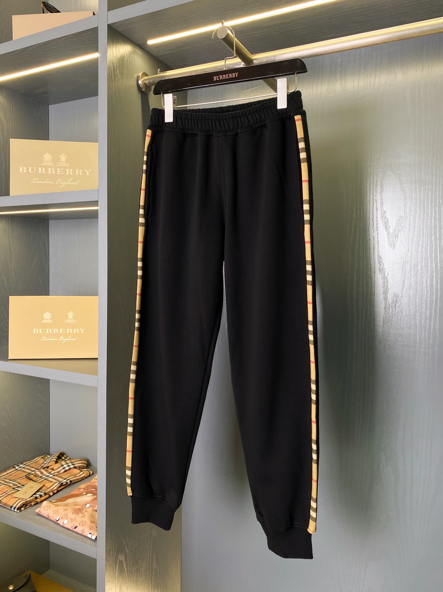 1_Burberry Pants
