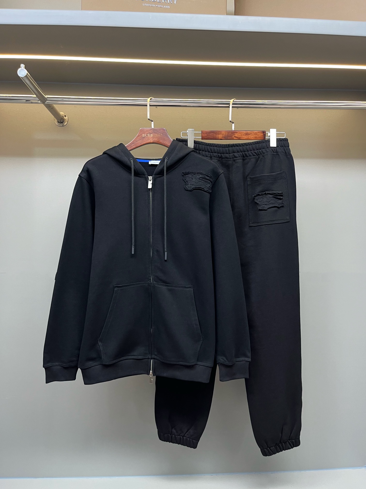 31_Burberry Tracksuit