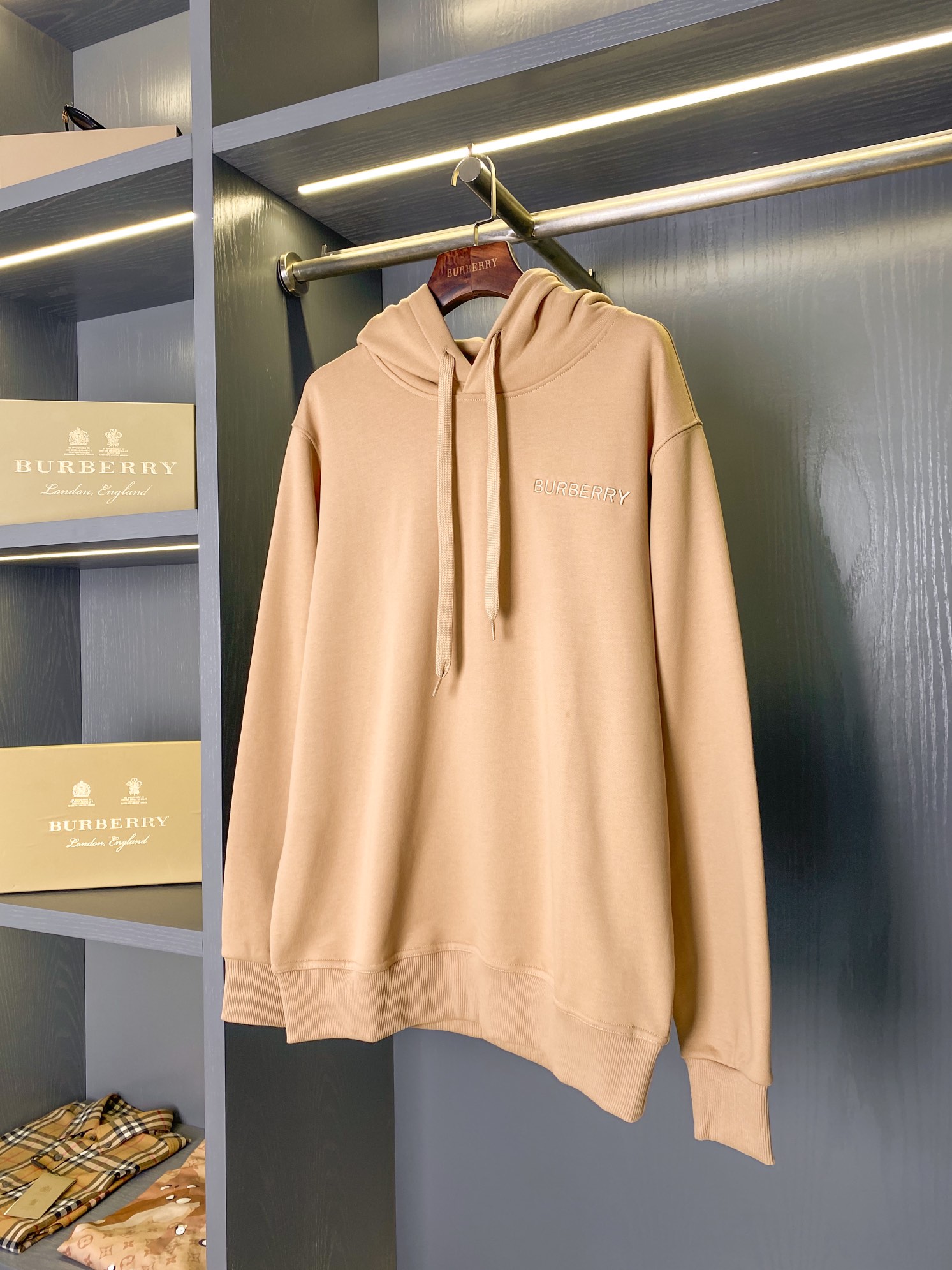 4_Burberry Hoodie