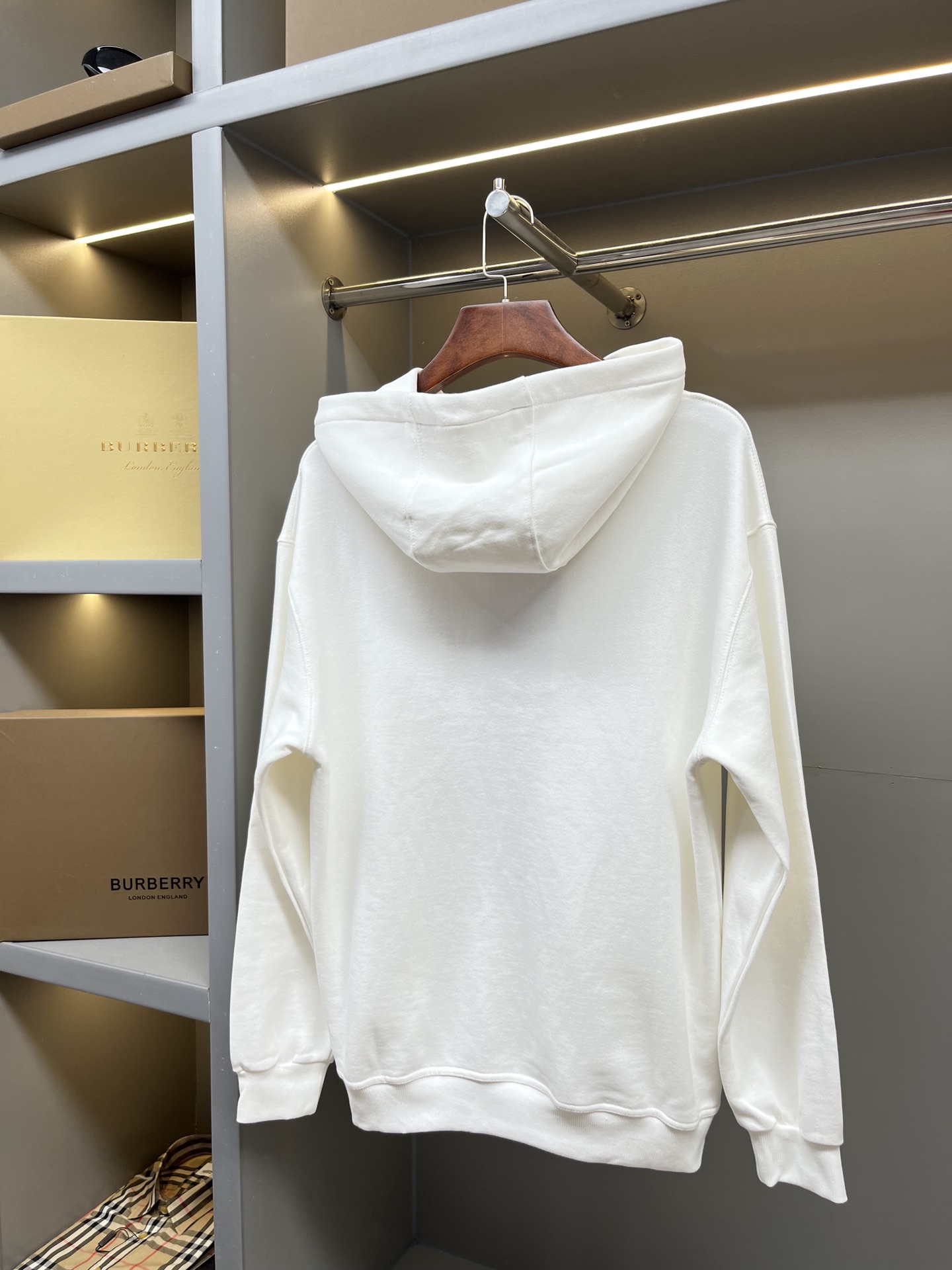 7_Burberry Hoodie