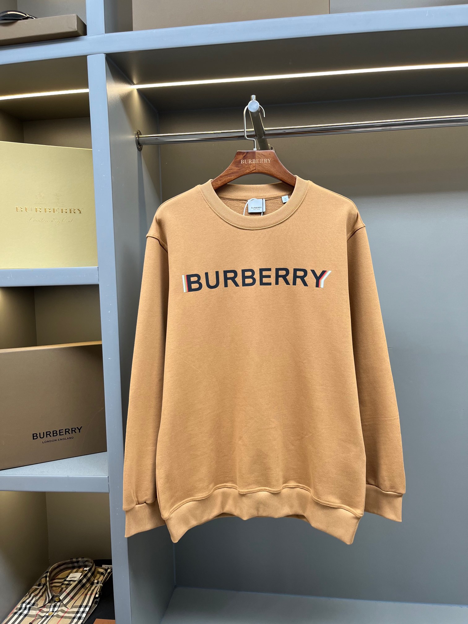 113_Burberry Crewneck