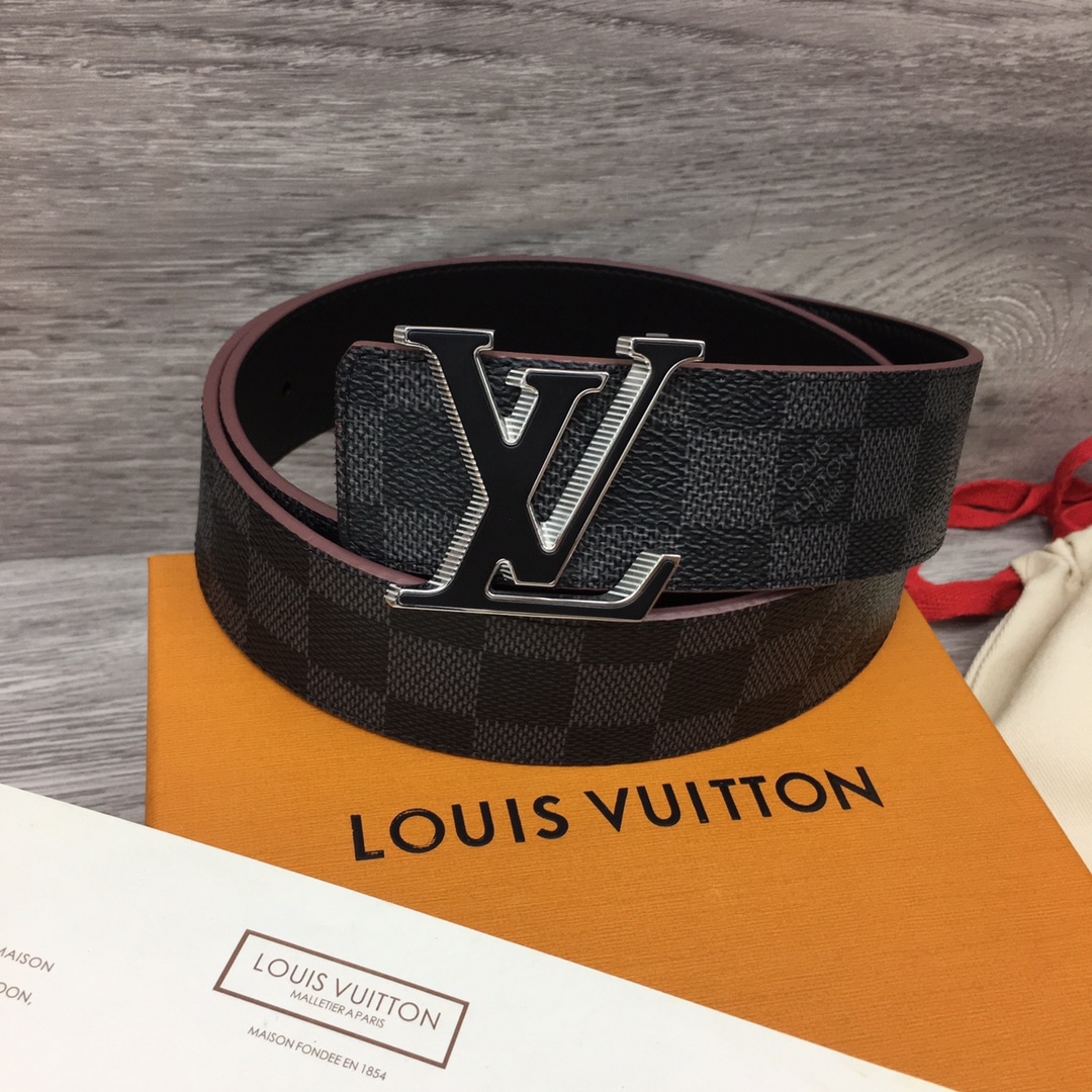 88_Louis Vuitton Belt