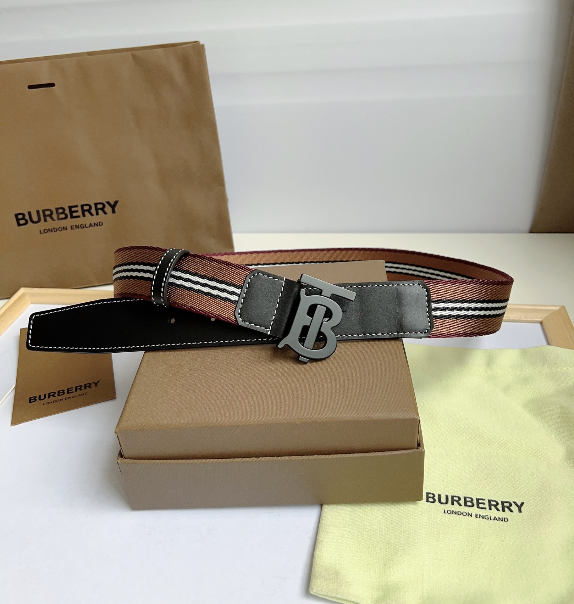 54_Burberry Belt