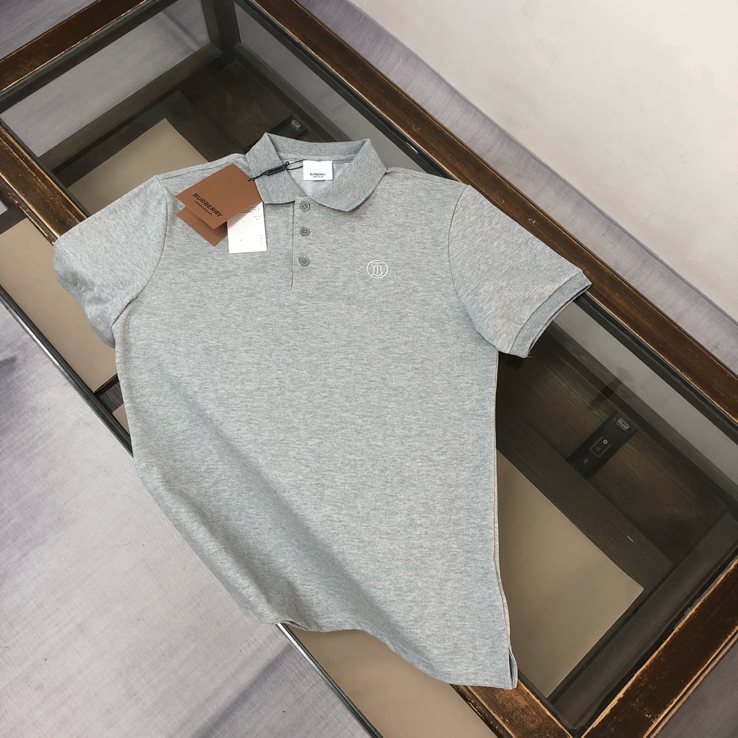 45_Burberry Polo