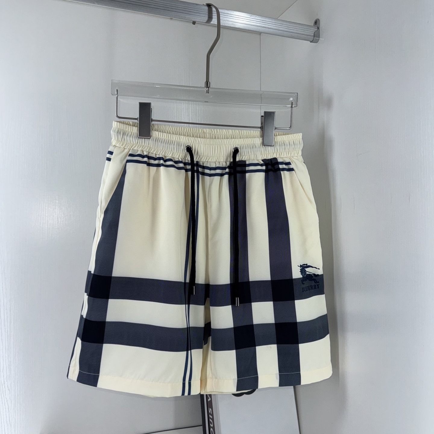 17_Burberry Shorts