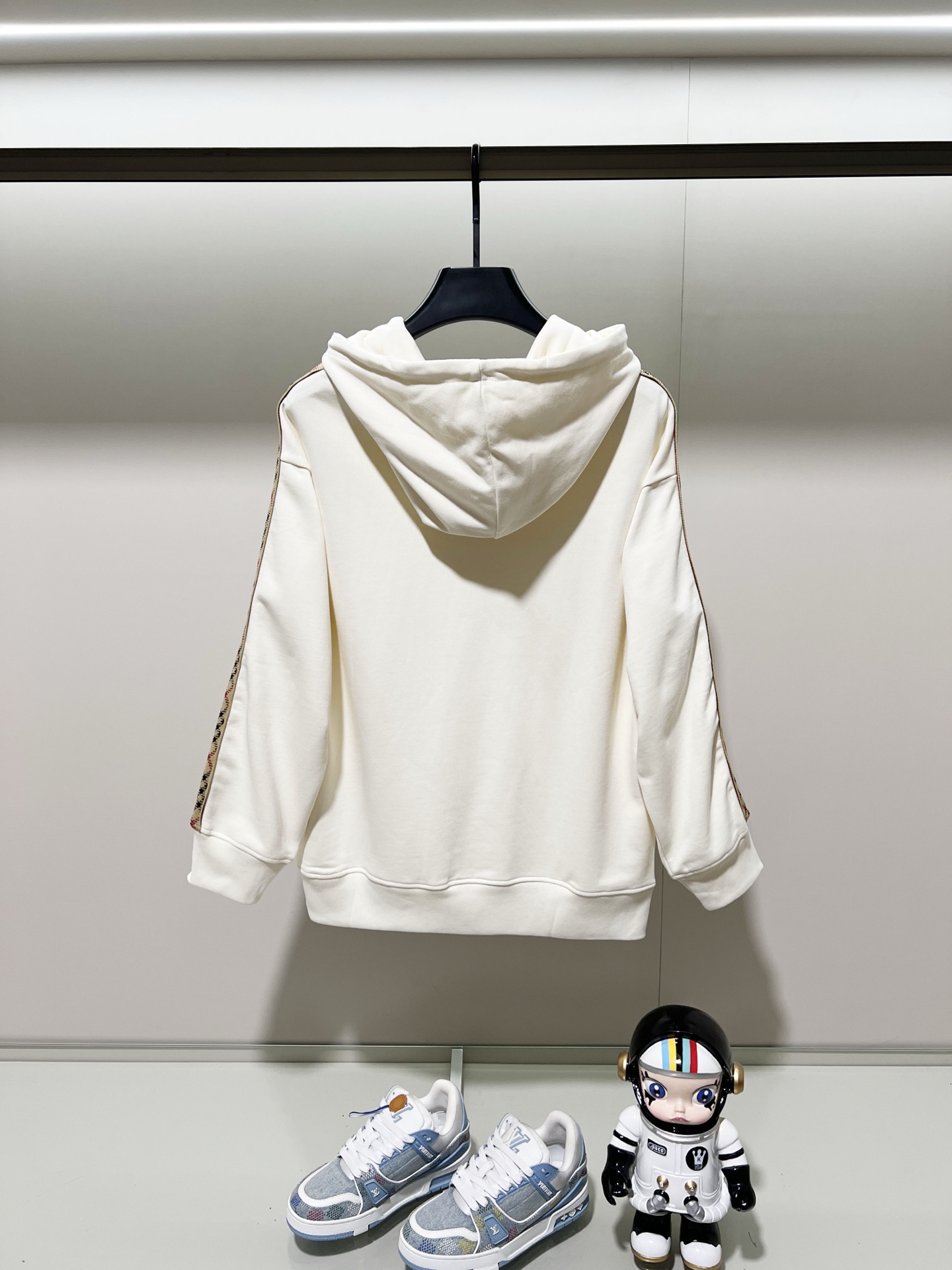 91_Burberry Hoodie