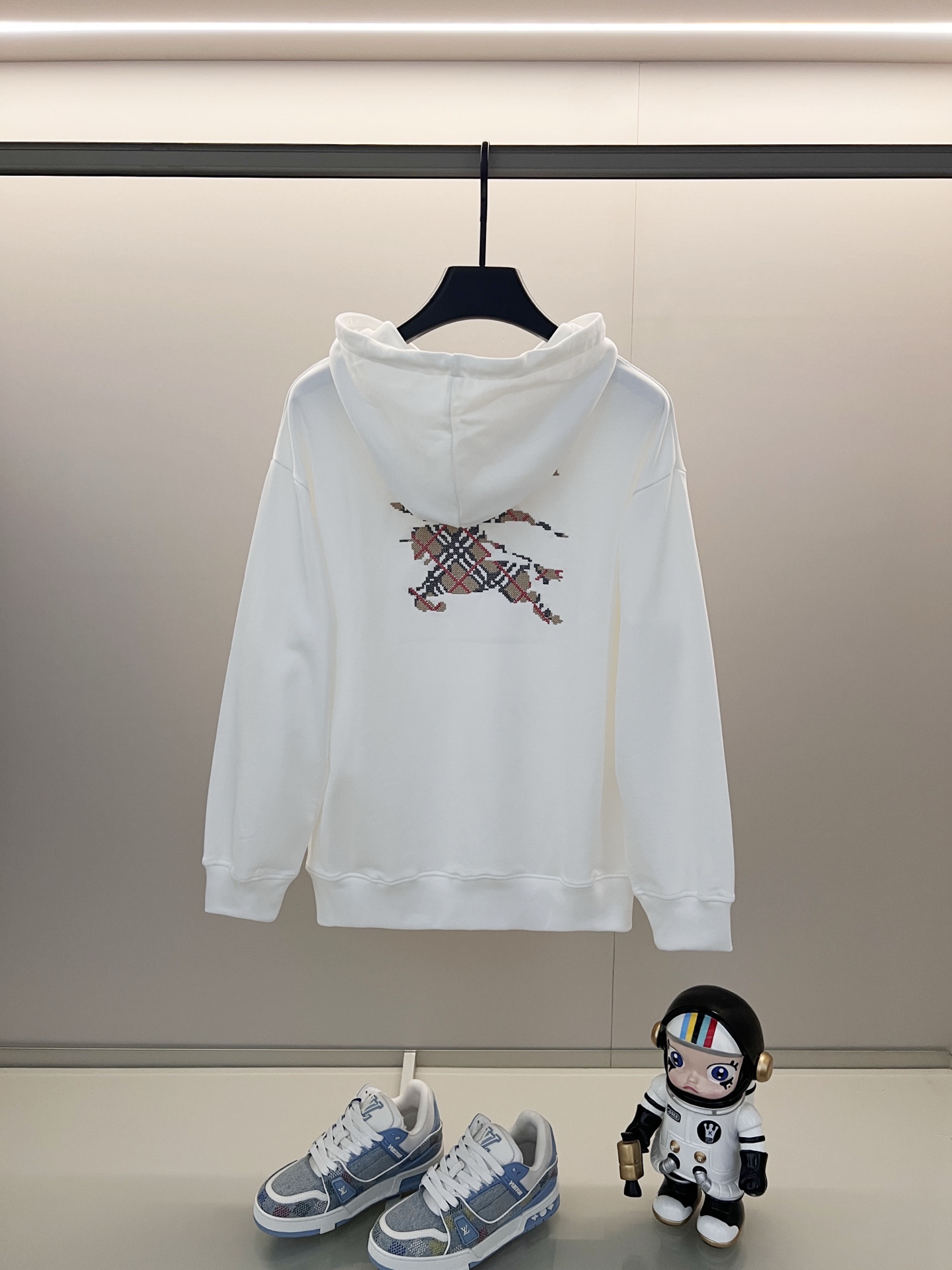 84_Burberry Hoodie