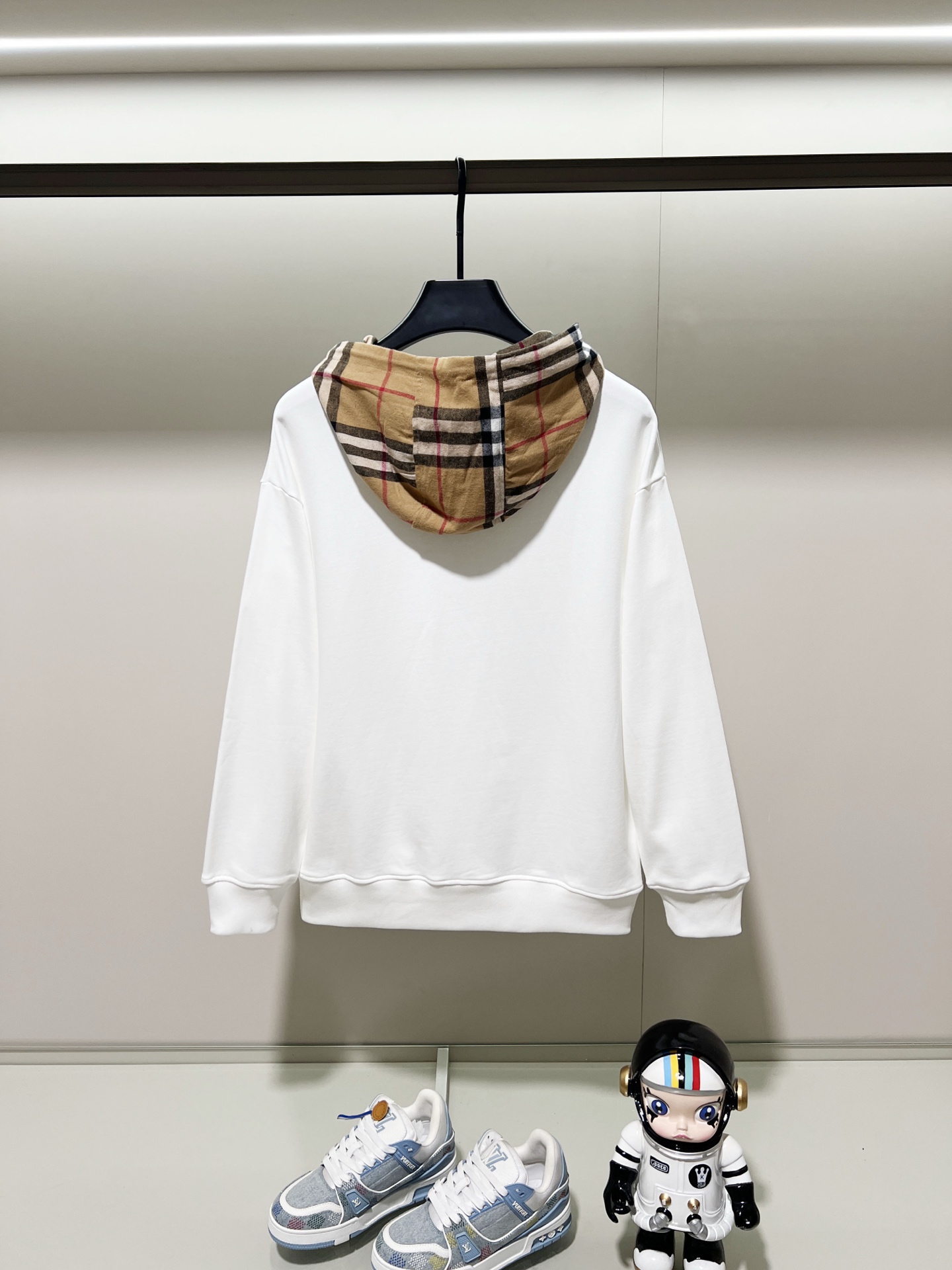 94_Burberry Hoodie