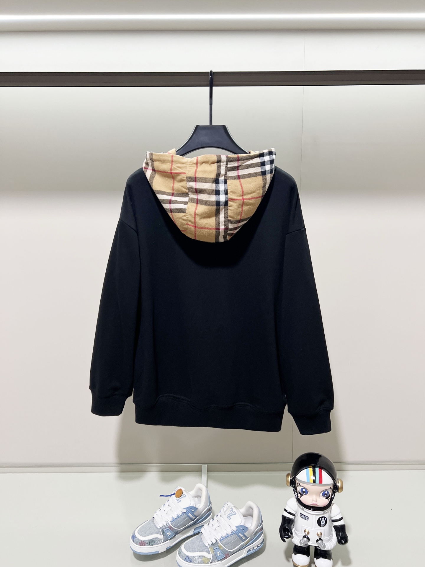 95_Burberry Hoodie