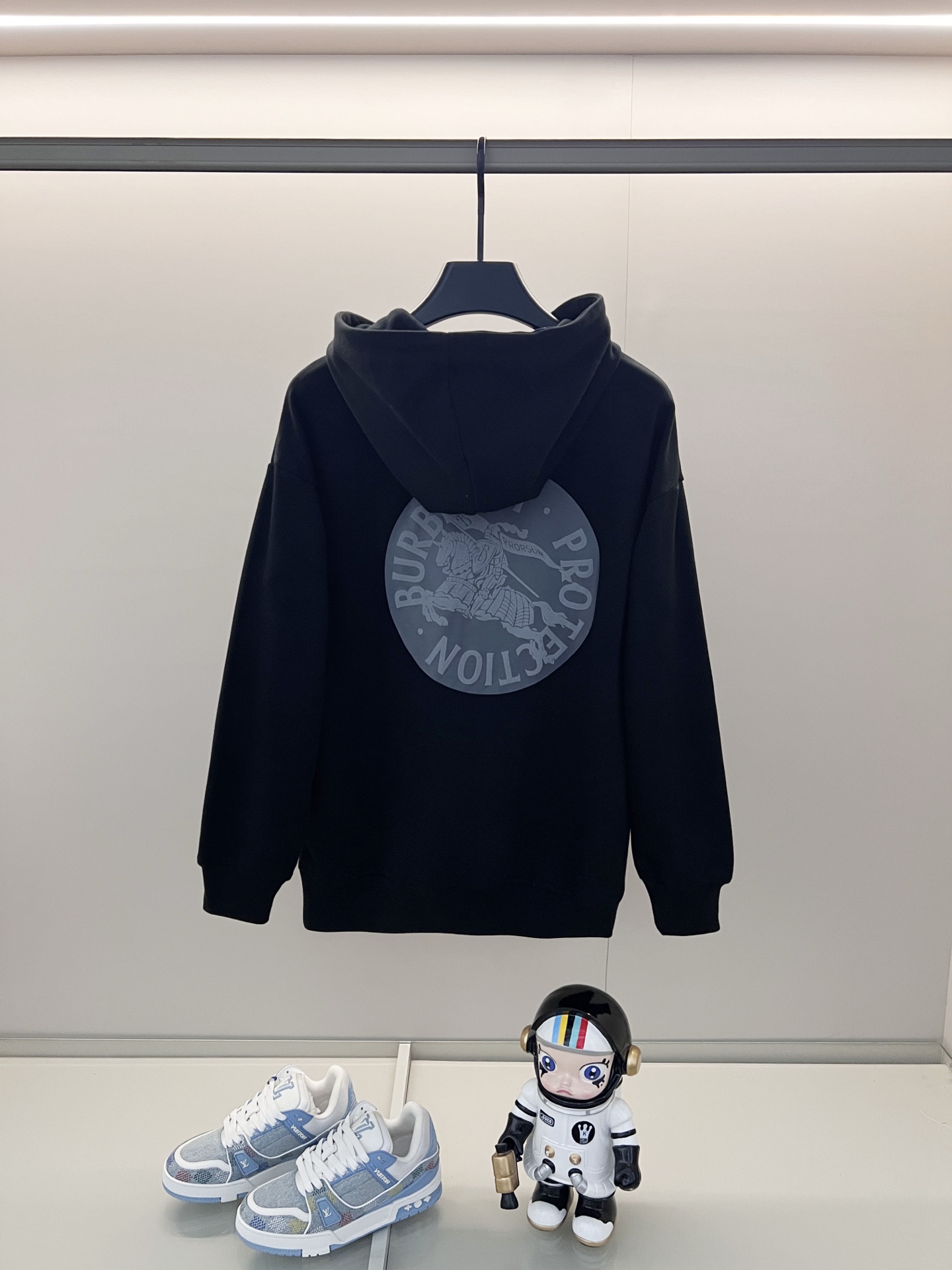 79_Burberry Hoodie