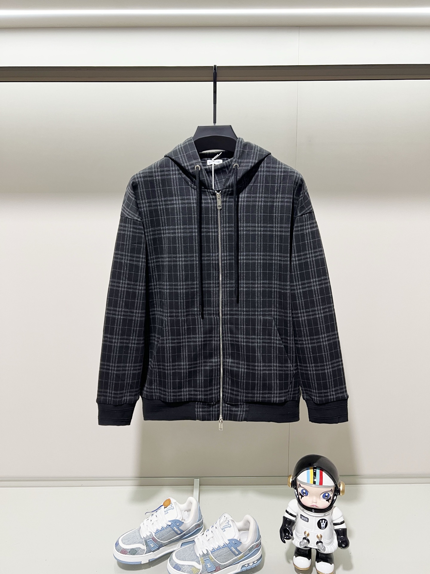 98_Burberry Hoodie