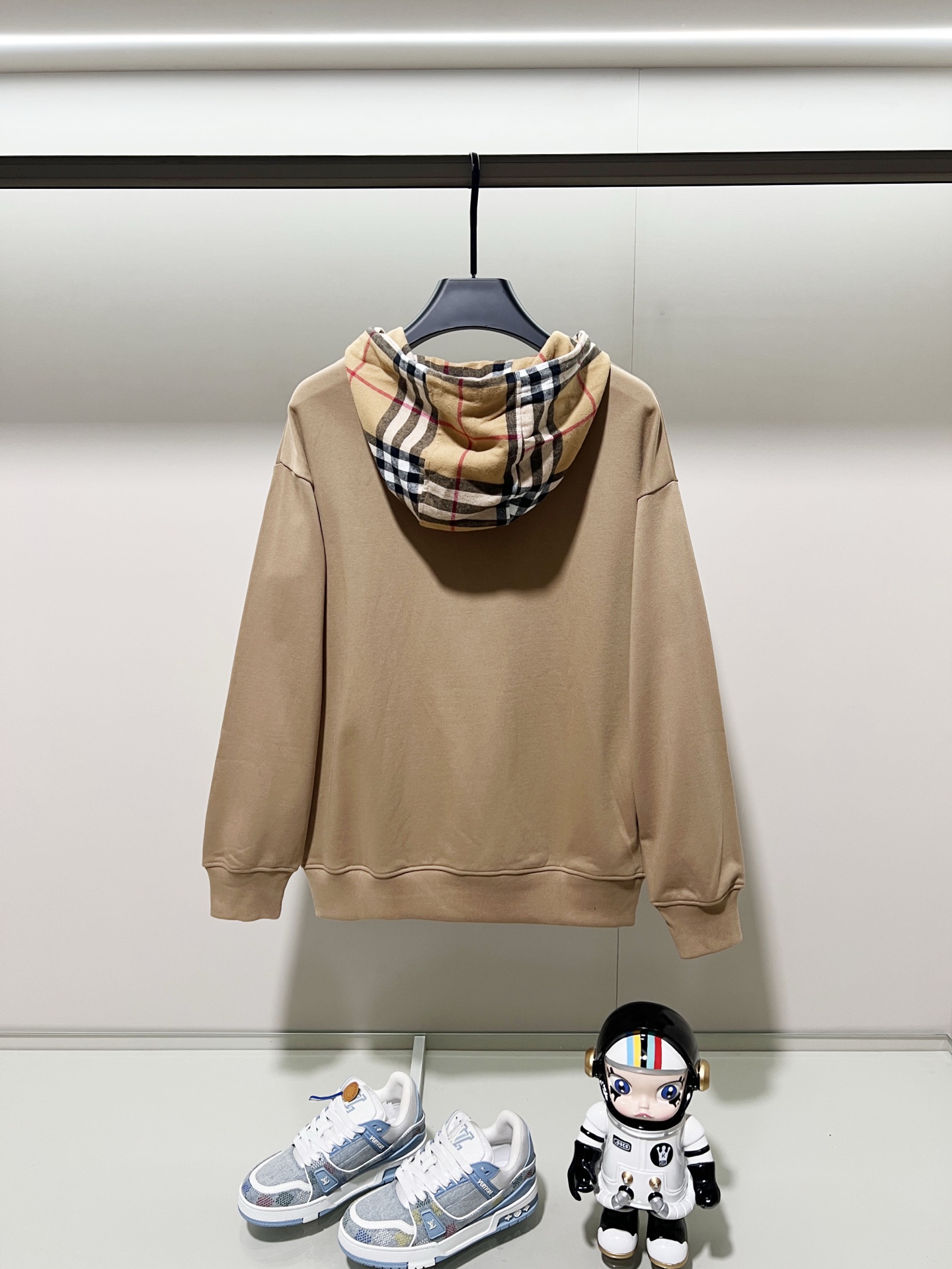 93_Burberry Hoodie