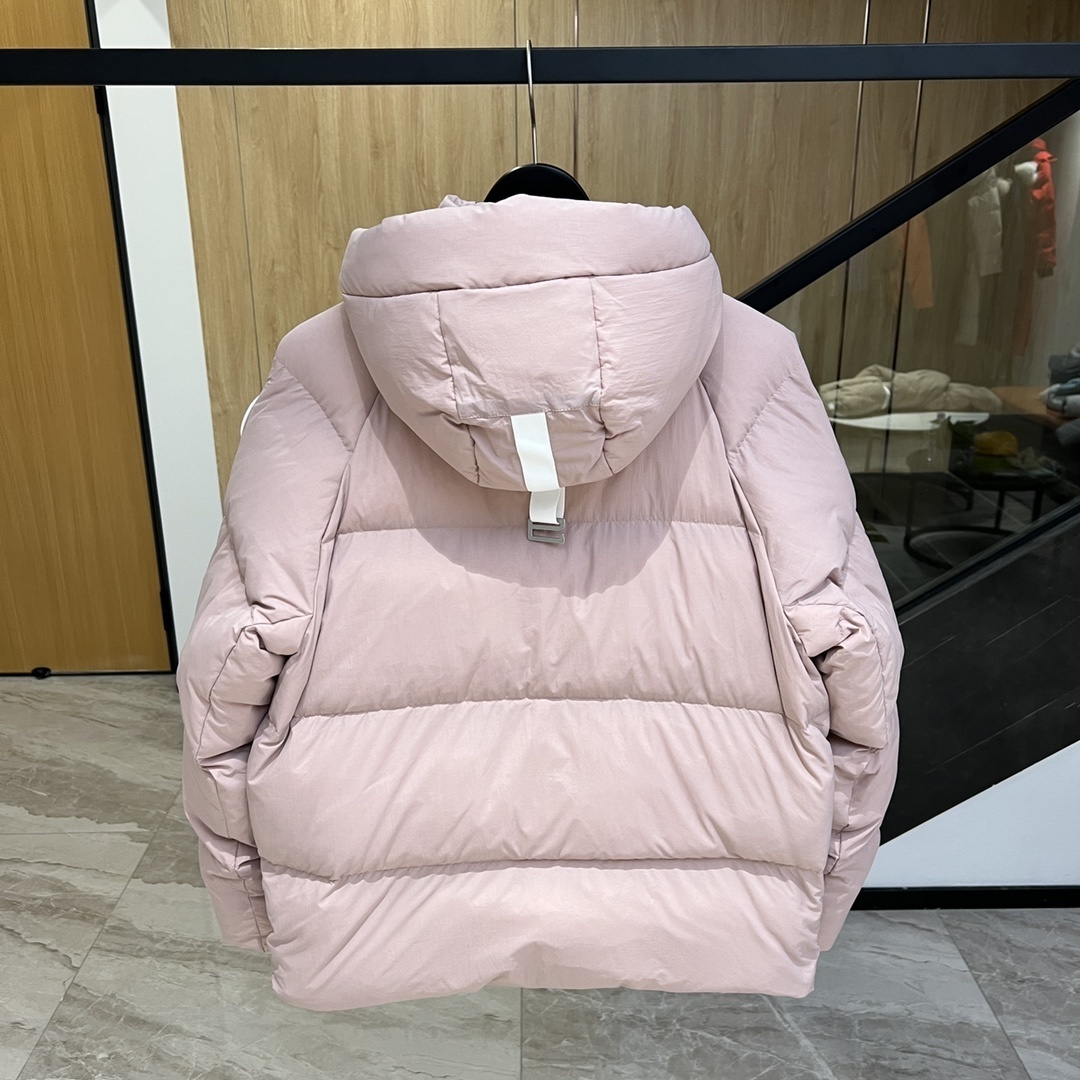 100_Canada Goose Down Jacket